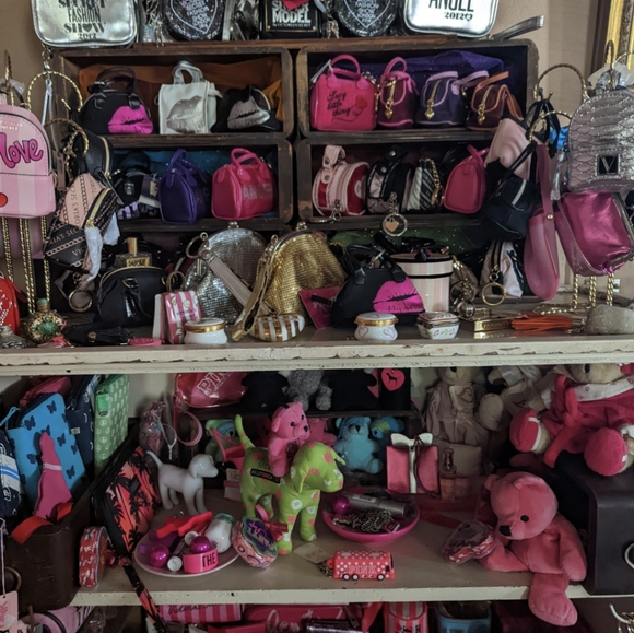 VS Collection - Picture 5 of 9